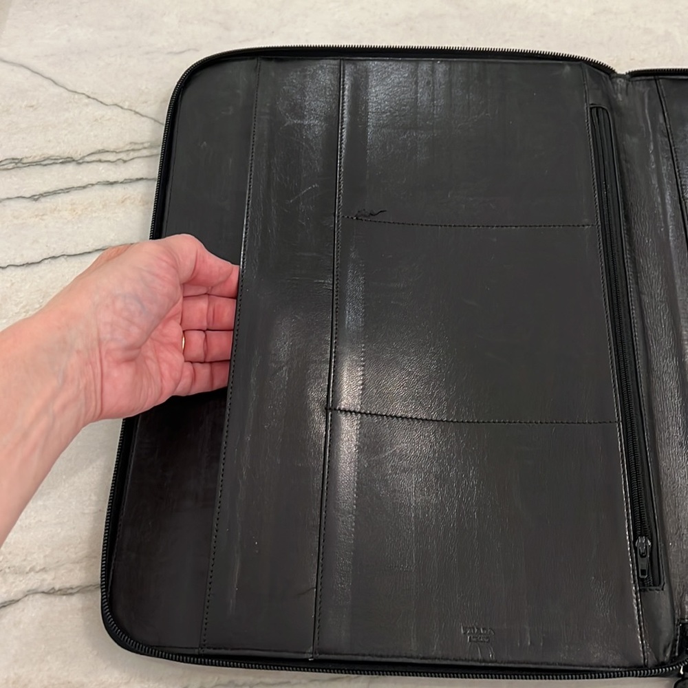 Vintage Authentic PRADA Black Leather Document Holder w/ Zipper - Picture 9 of 16